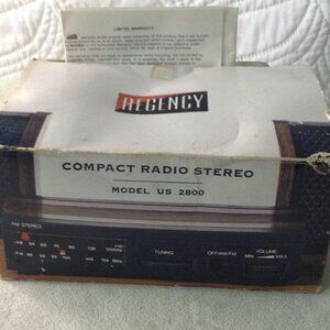VTG Regency Compact Radio Stereo, 1990's NEW OLD STOCK. Radio Shack, Model 2800
